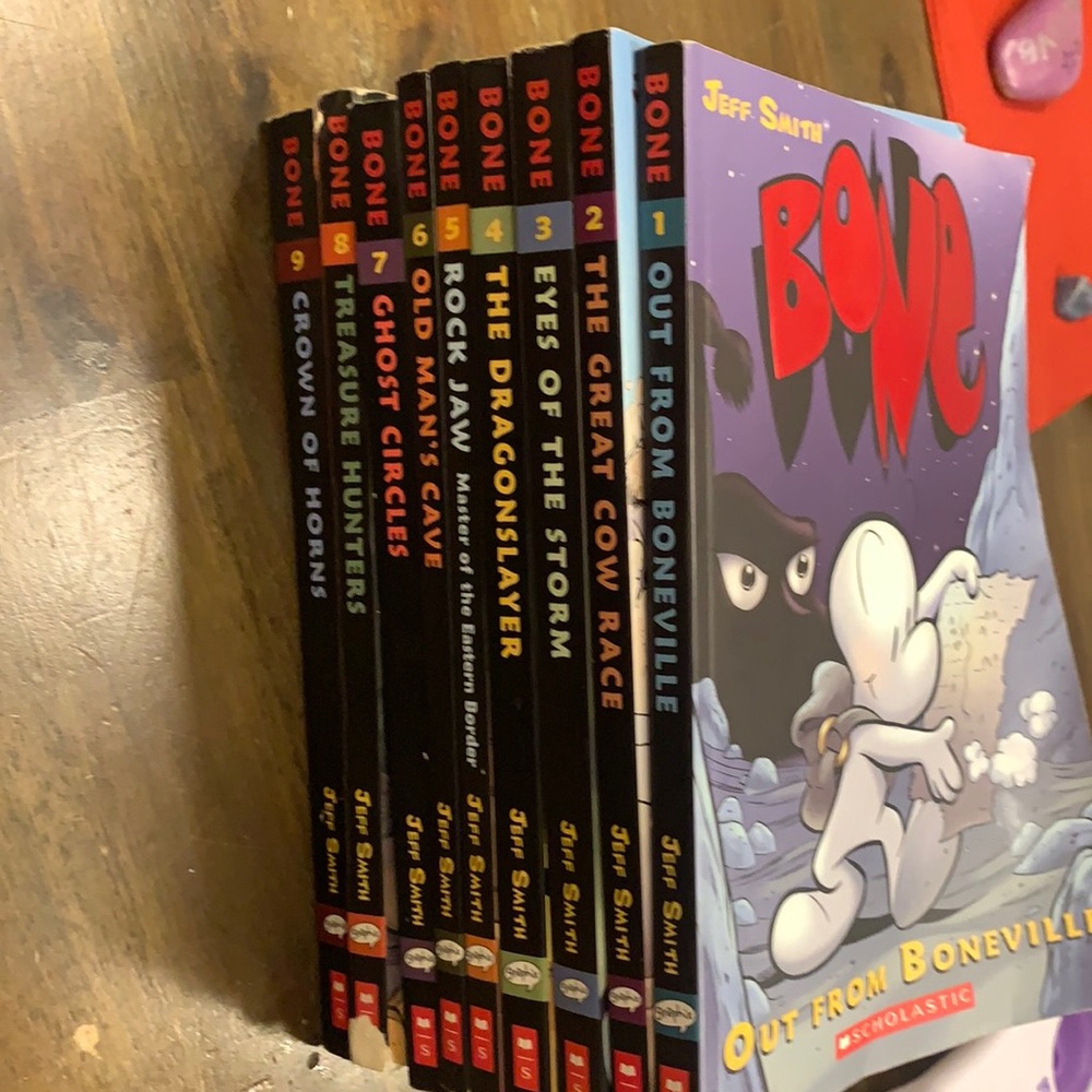 COPY - COPY - 9 Bones kids lot  books by Jeff Smith